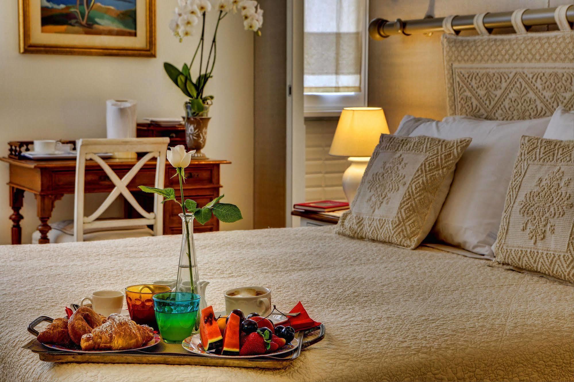 Casa Sotgiu Guest House Рим Экстерьер фото